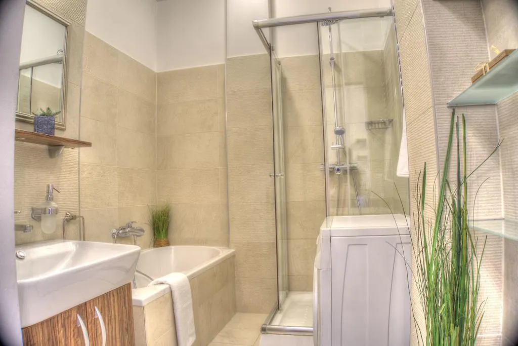V1 Apartment | Hostaid Budapest