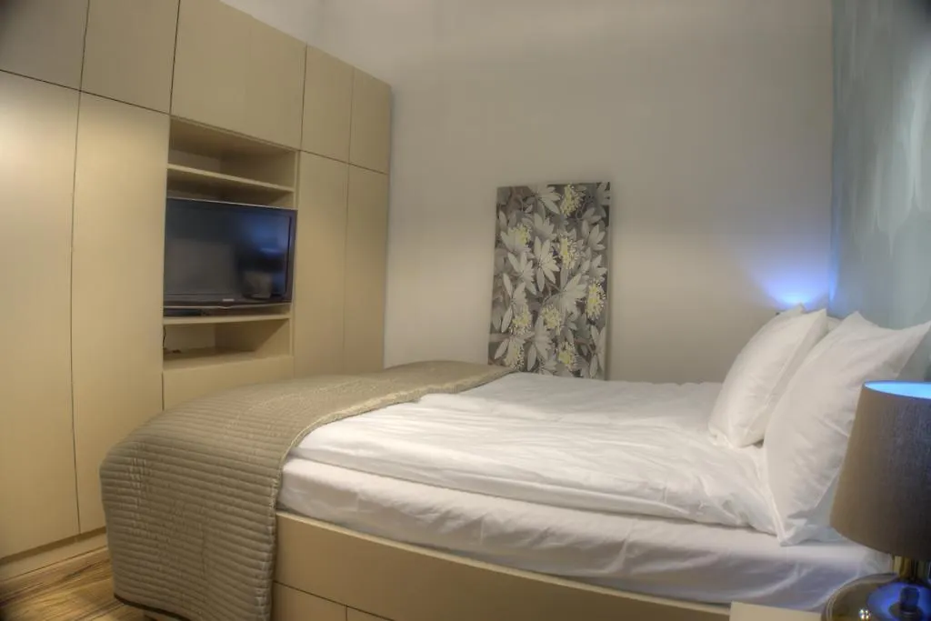 V1 Apartment | Hostaid Budapest