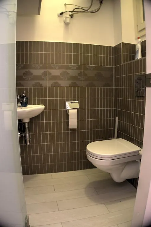V1 Apartment | Hostaid Budapest Hungary
