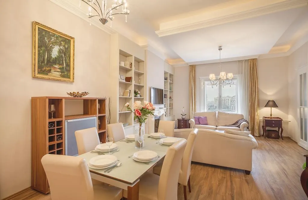 V1 Apartment | Hostaid Budapest