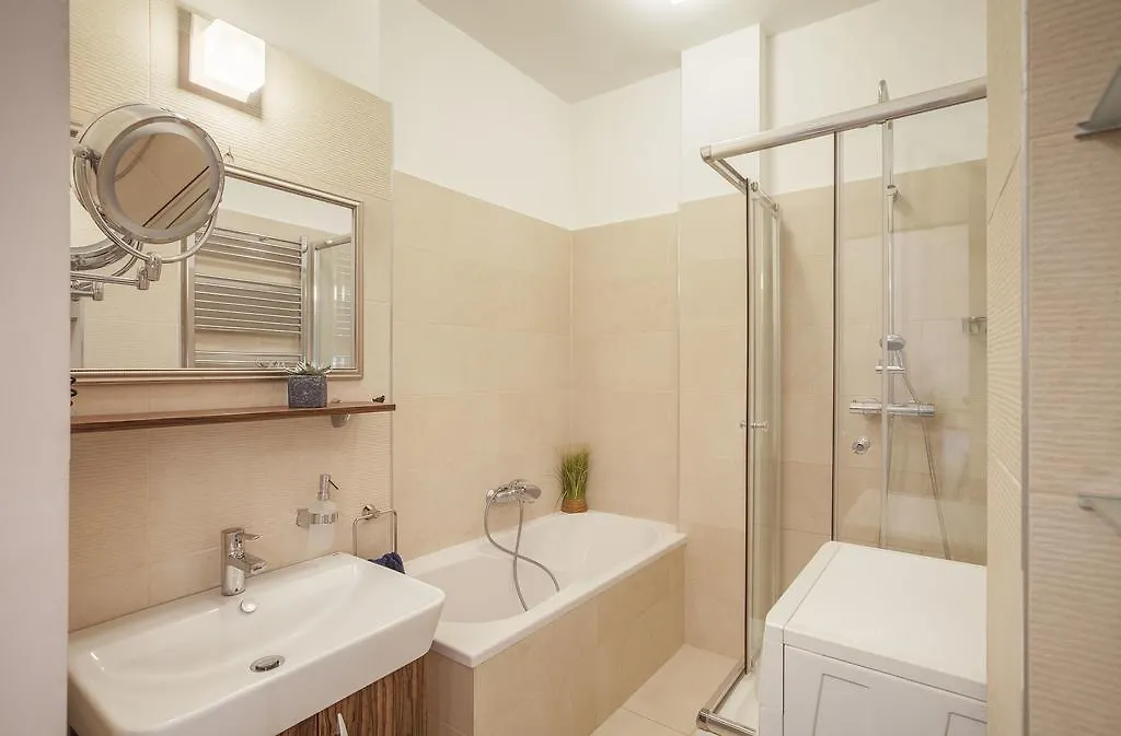 V1 Apartment | Hostaid Budapest 0*,  Hungary